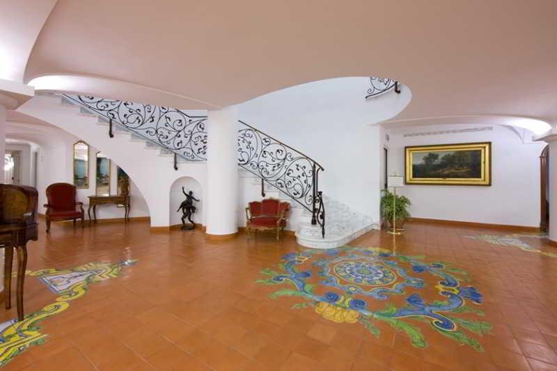 Grand Hotel La Favorita Sorrento Esterno foto Interior of the residence